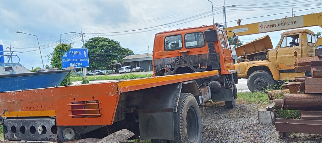 ราคา 139,000 บาทขายบรรทุก 6 ล้อ isuzu FTR เครื่อง 6BD1-160แรงม้าแน่นมากๆรถปี 32 คัสซีสวยทั้งเส้นเอกสารทะเบียนพร้อมสนใจ 091-146-4263คุณ เยี่ยม