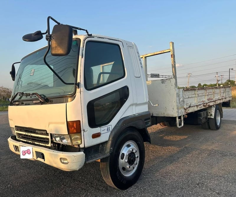  ราคา 199,000 บาทขายรถบรรทุก 6 ล้อมิตซูเครื่อง6D14 -165 แรงม้ารถปี 37 พวงมาลัยพาวเวอร์เบรคทิฟฟี่ กะบะช่องเครน  ยาว 6.40ม. กว้าง 2.42ม. เอกสารทะเบียนพร้อมสนใจ 091-146-4263