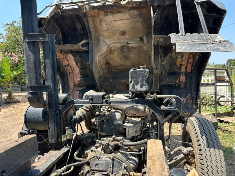 ราคา 3990,000 บาทขายรถบรรทุก 6 ล้อดั้ม mitsubishi fk 457 ปี 48 เครื่อง 6d 16 เทอร์โบอินเตอร์ 225แรงม้ารถพร้อมใช้งานดั้มยิงหน้าช่วงล้อ 4.20เมตรกระบะดั้มยาว 3.80 เมตร 8กว้าง 2.40 เมตร รถพร้อมใช้งานยาง 900 ขอบ 20 สนใจติดต่อ 091-146-4263 คุณเยี่ยม