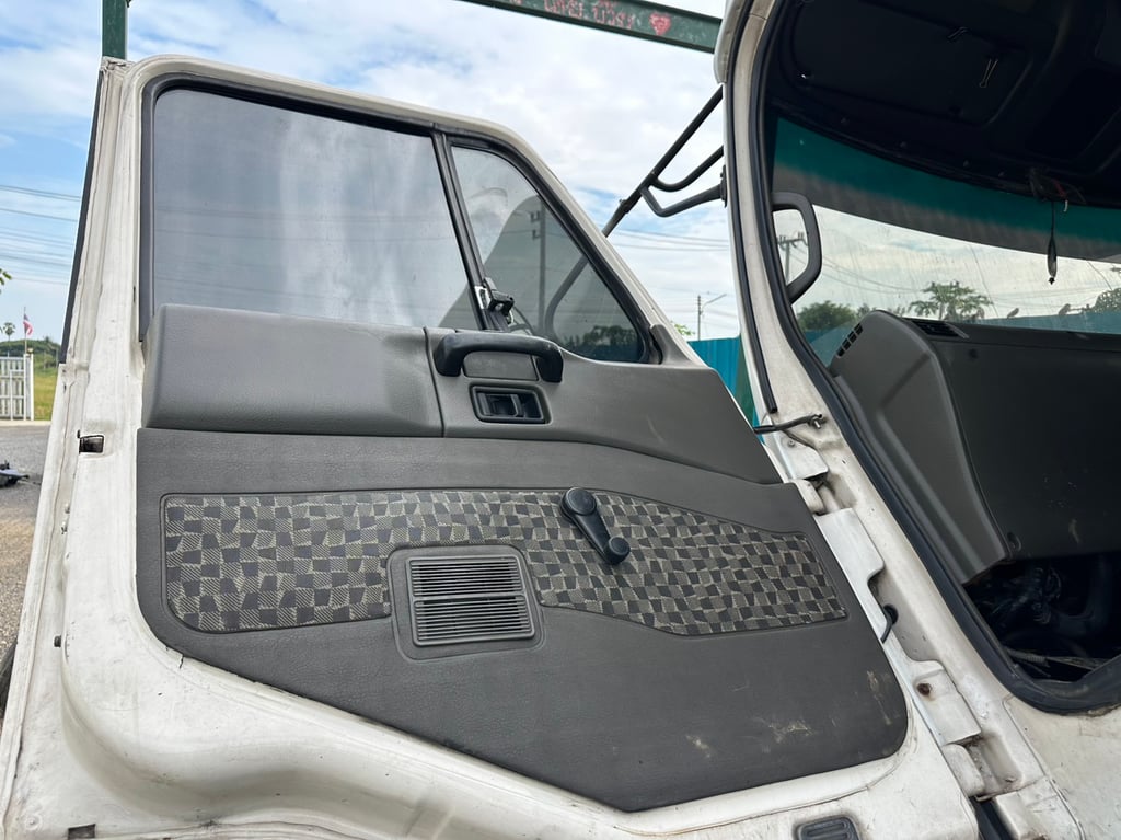 ขายรถบรรทุก 6 ล้อตู้แห้ง10บาน nissan เครื่องFE6-216แรงม้ารถปี52เบรคทิฟฟี่พวงมาลัยเพาเวอร์กระบะยาว 7 เมตร 43 สูง 2 เมตร 55 เมตรกว้าง 2 เมตร 42 เอกสารทะเบียนพร้อมภาษีเต็มสนใจ 091-146-4263 ขายรถบรรทุก 6 ล้อตู้แห้ง10บาน nissan เครื่องFE6-216แรงม้ารถปี52เบรคทิฟฟี่พวงมาลัยเพาเวอร์กระบะยาว 7 เมตร 43 สูง 2 เมตร 55 เมตรกว้าง 2 เมตร 42 เอกสารทะเบียนพร้อมภาษีเต็มสนใจ 091-146-4263