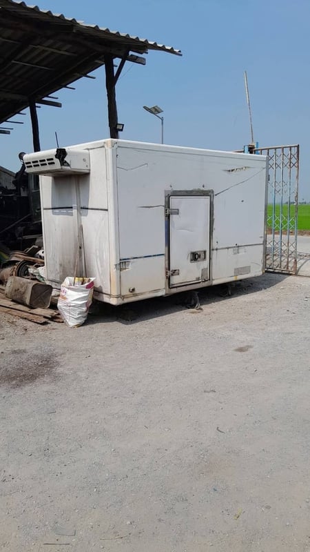 ราคา18900บาทขายตู้เก็บความเย็น ออกจาก 4 ล้อ nkr ขายตามสภาพที่เห็น 091-146-4263 คุณเยี่ยม