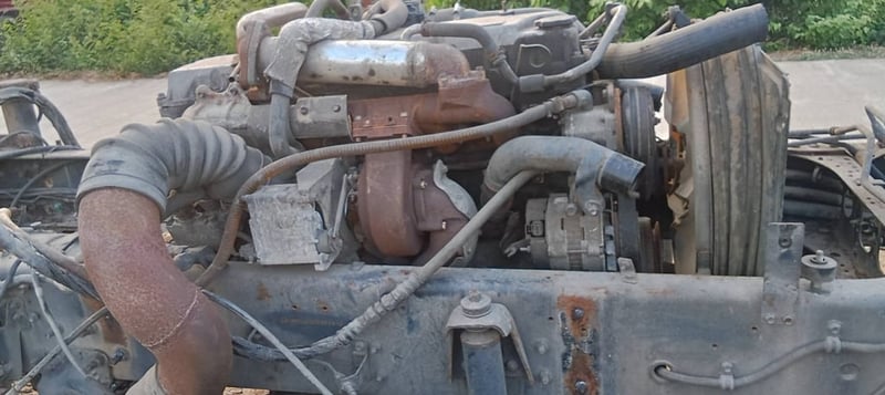 ราคา199990บาทขายรถisuzu FTR 34Qเครื่อง6HK1- 240แรงม้ารถปี 55 ไม่มีหม้อน้ำกล่องไฟมีให้ เดิมเป็นรถบรรทุกของเหลวเฉพาะกิจถังน้ำมันมีให้ทะเบียนแจ้งมา 79 สนใจติดต่อ 091-146-4263 ขายตามสภาพนี้