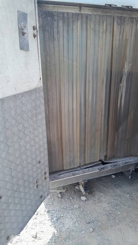 ราคา18900บาทขายตู้เก็บความเย็น ออกจาก 4 ล้อ nkr ขายตามสภาพที่เห็น 091-146-4263 คุณเยี่ยม