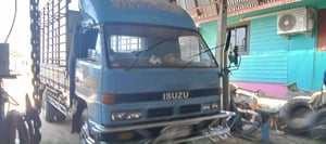 ราคา179000บาทขายรถทุก 6 ล้อ isuzu nkr 115 แรงม้าปี 32 กระบะไม้ปูพื้นเหล็กเอกสารทะเบียนพร้อมรถพร้อมใช้งานสนใจ 091-146-4263 คุณเยี่ยม