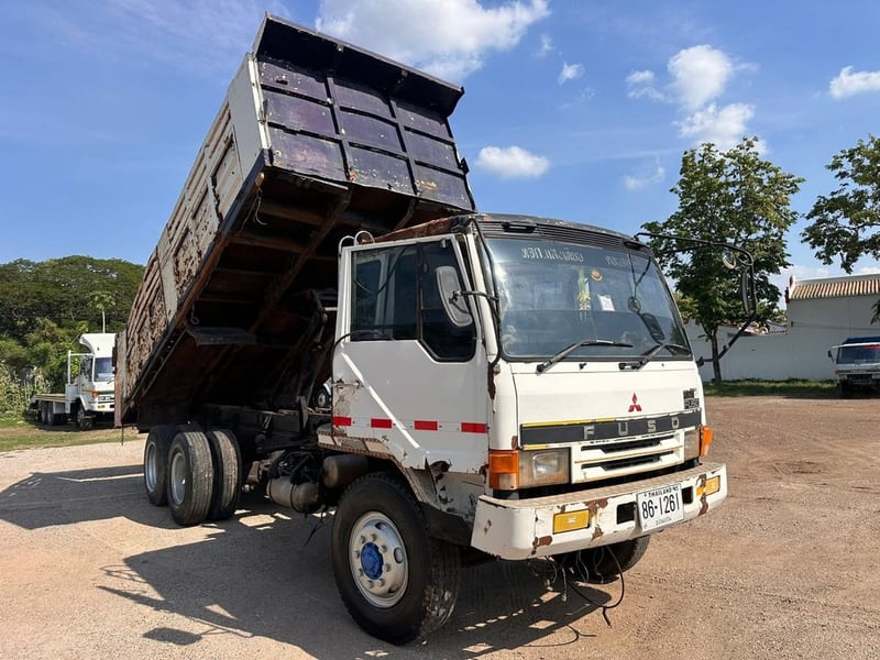ขายตามสภาพ มิตซู FN527TF เทอร์โบ220แรงม้า ปี44  เกียร์อีตั้นเบรคใหญ่ 2เพลาดั้ม แอร์เย็นราคา299.000บาท