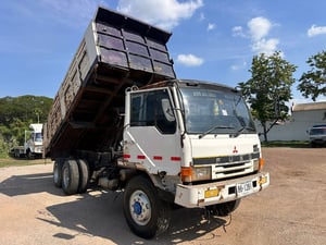 ขายตามสภาพ มิตซู FN527TF เทอร์โบ220แรงม้า ปี44  เกียร์อีตั้นเบรคใหญ่ 2เพลาดั้ม แอร์เย็นราคา299.000บาท
