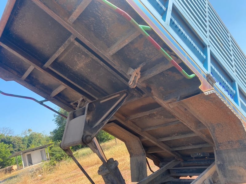 ขายรถบรรทุก 4 ล้อดั้ม isuzu tl เครื่อง 85 แรงม้ารถปี 46 พวงมาลัยธรรมดาหัวยกไม่ได้ไม่มีแอร์กระบะยาว 3 เมตรยี่กว้าง 1.80 เมตรเอกสารทะเบียนพร้อม