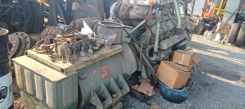 เครื่องขายเครื่องปั่นไฟไดฝรั่งเศส200 kva ขายตามสภาพมีให้เลือก 2 เครื่องต้องไปเช็คระบบเอง