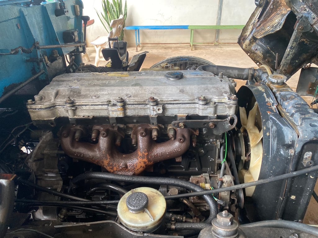 ราคา 29,0000 บาทรถบรรทุกติดเครน NPR 57L วางเครื่อง 4HL-150แรงม้าเครน2.5 ตันท้องวี 3 ปลอก 2 ชักพวงมาลัยพาวเวอร์กระบะปูพื้นเหล็กยาว 4.30 เมตรช่วงล่างใหญ่คัสซีสวยเอกสารทะเบียนพร้อมม.79แล้วสนใจ 091-146-4263 คุณเยี่ยมด่วน