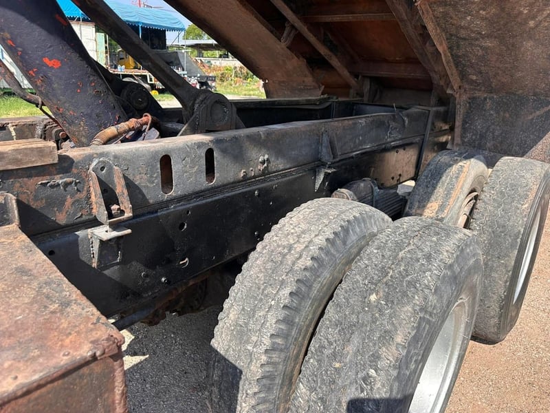 ขายตามสภาพ มิตซู FN527TF เทอร์โบ220แรงม้า ปี44  เกียร์อีตั้นเบรคใหญ่ 2เพลาดั้ม แอร์เย็นราคา299.000บาท