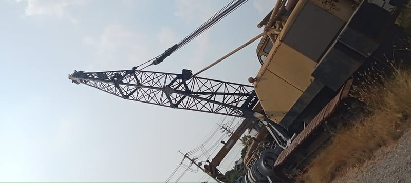 ขายรถเข็นตีนตะขาบ 25 ตันเครื่อง mitsubishi 6 BD 260 แรงม้ารถใช้งานได้ปกติเครื่องมีหลวมหน่อย