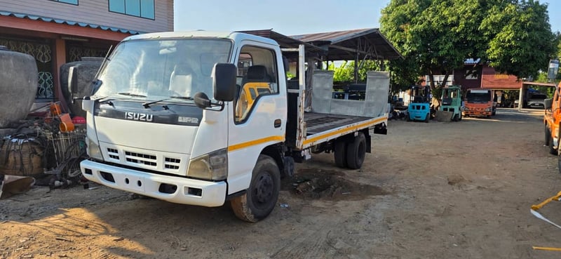 ราคา269000บาทขายรถ 6 ล้อ isuzu NPR 7..เครื่อง4HG1-130เทอร์โบปี49ยาว 5 เมตรเอกสารทะเบียนพร้อมภาษีเต็มตามสภาพนี้สนใจ 091-146-4263