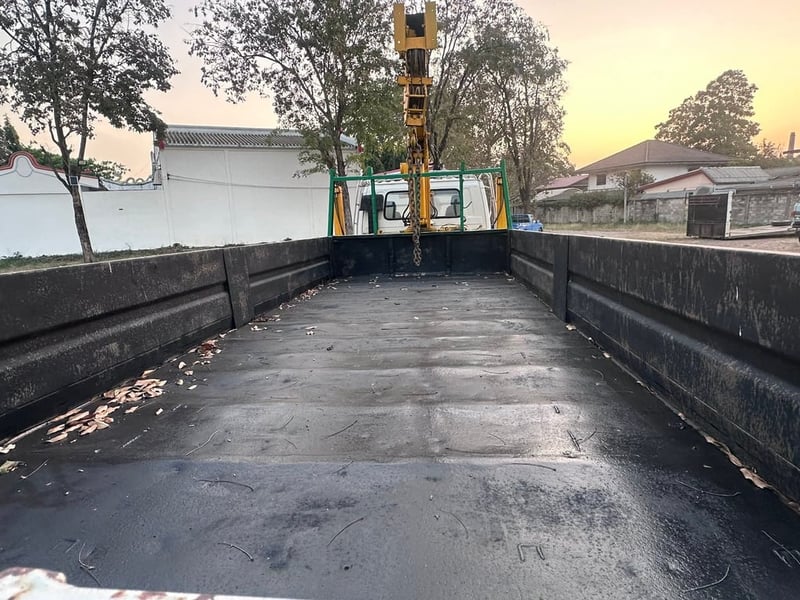 อีซูซุ6ล้อ FTR32NR 195แรงม้าปี39 ติดเครนยูนิค3ตันขายาว กระบะยาว6.20เมตร กว้าง4.45เมตร รถสวยแอร์เย็นพร้อมทำงาน ราคา449,000