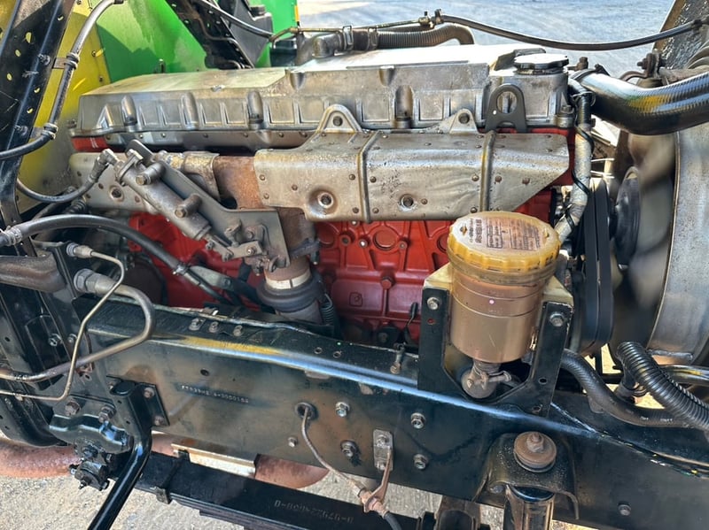 ขายรถบรรทุก 6 ล้อตู้แห้ง isuzu FTR 33 H เครื่อง 6HH1- 200 แรงม้ารถปี 48ตู้ยาว 5 .42ม. สูง 2.30 ม.กว้าง 2.40ม. ช่วงล้อ 4.25ม. เอกสารทะเบียนพร้อมสนใจติดต่อได้