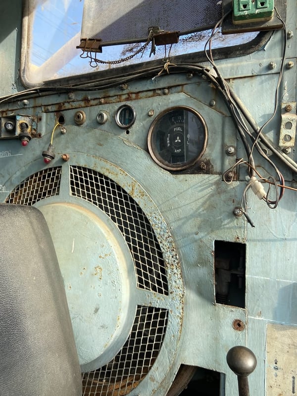 ขายรถเข็นตีนตะขาบ 25 ตันเครื่อง mitsubishi 6 BD 260 แรงม้ารถใช้งานได้ปกติเครื่องมีหลวมหน่อย