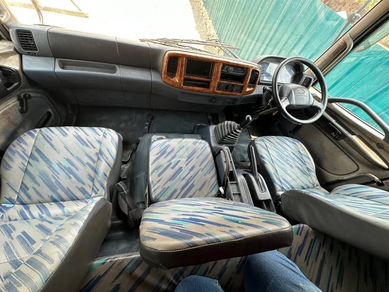 ราคา499000ขายรถบรรทุก 6 ล้อพื้นเรียบ hinoFG1Jเครื่องJO8C-212🐎โบอินเตอร์รถปี46รถเดิมๆใช้งานน้อยมาก กระบะพื้นเรียบยาว 7.20ม. ครัชซีสวยมากๆๆไมล์น้อยเอกสารเล่มทะเบียนครบสนใจ0911464263