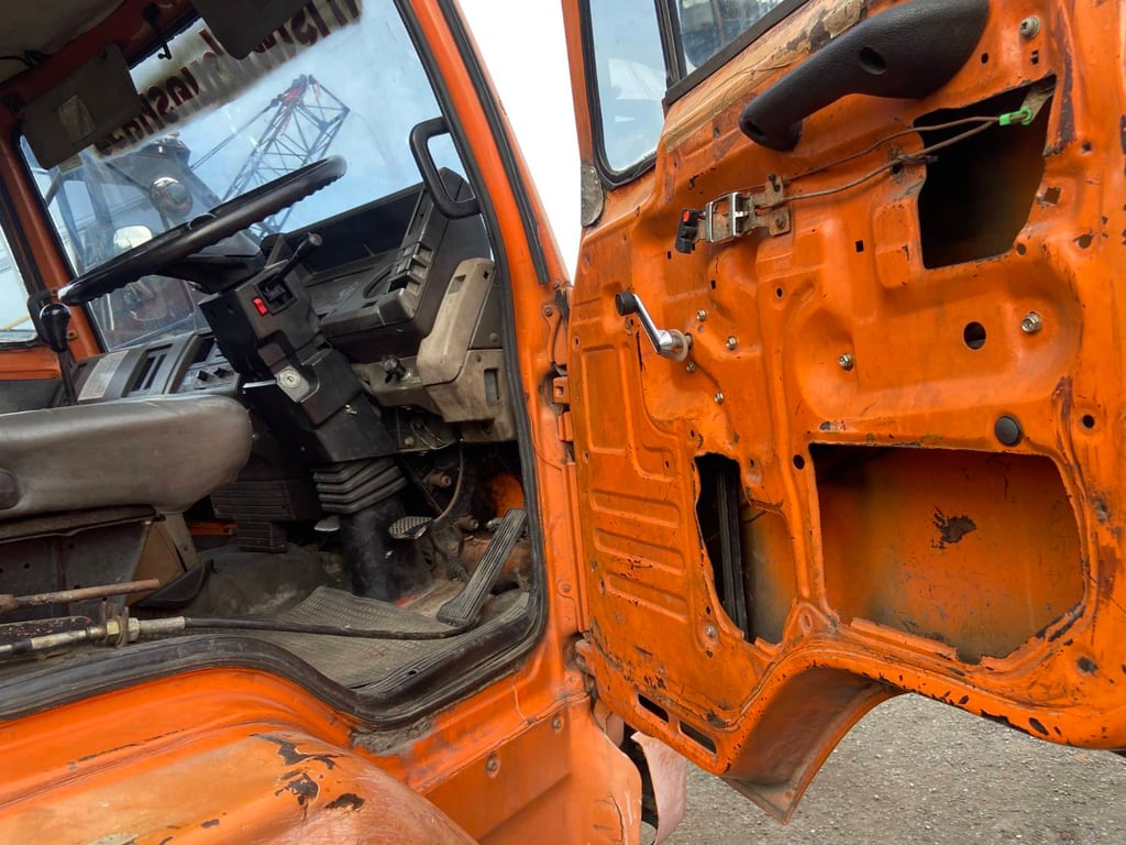 ราคา159000บาทขายรถบรรทุก 6 ล้อ isuzu FTR 11 hy เครื่อง 6 BD 1 -165 แรงม้าแน่นมากๆเอกสารทะเบียนพร้อมรถใช้งานน้อย