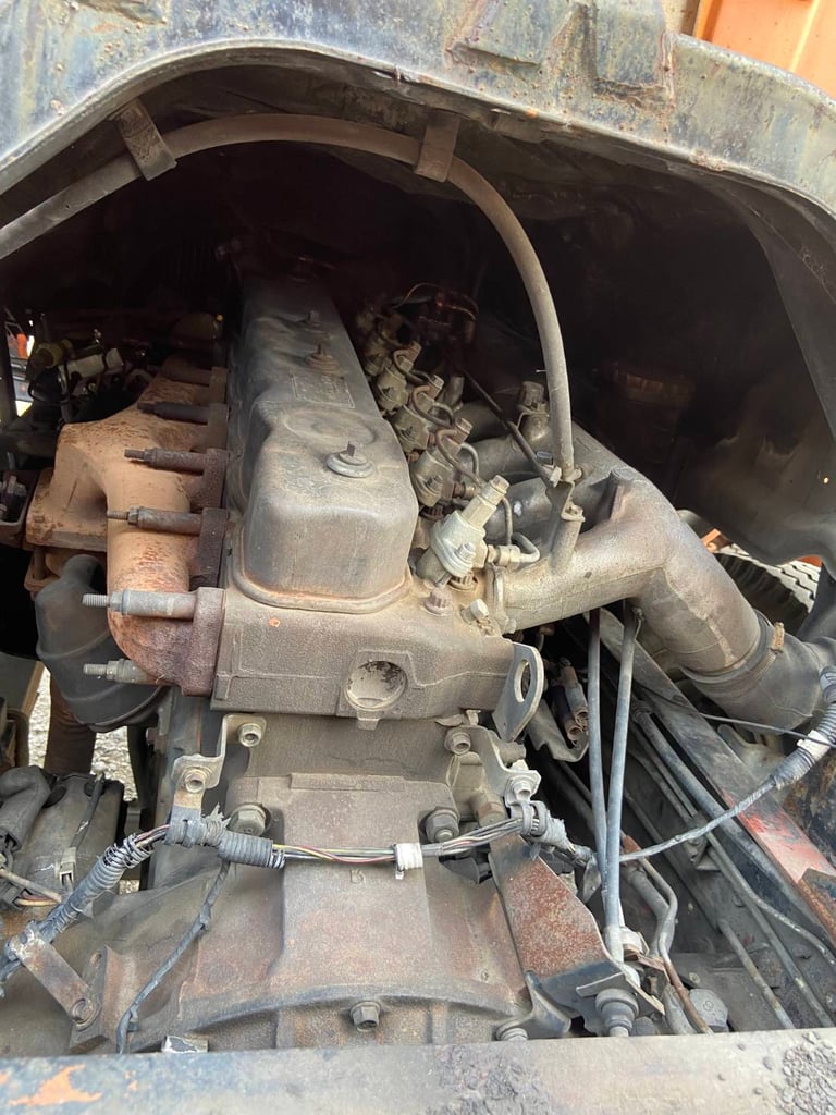 ราคา159000บาทขายรถบรรทุก 6 ล้อ isuzu FTR 11 hy เครื่อง 6 BD 1 -165 แรงม้าแน่นมากๆเอกสารทะเบียนพร้อมรถใช้งานน้อย