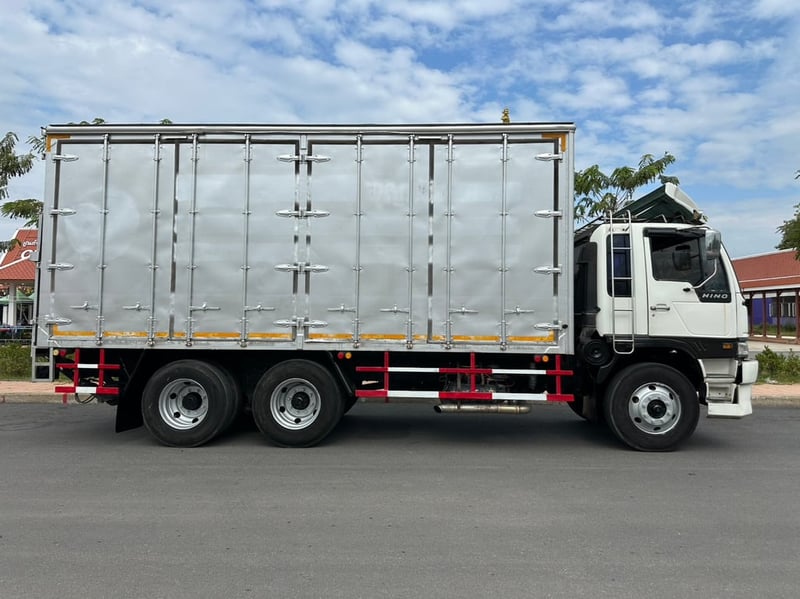 ราคา479000บาทขายรถบรรทุกสิบล้อตู้ 10 บาน hino FL 1 <เครื่อง jo8c turbo -220 แรงม้าเครื่องแห้งไม่มีไอไ ม่มีเยิ้มรถปี 37 ยาว 6 เมตร 30 กว้าง 2 เมตร 47 สูง 2 เมตร 65 เอกสารทะเบียนพร้อมใช้สนใจ 091-146-4263 คุณเยี่ยม ราคา479000บาทขายรถบรรทุกสิบล้อตู้ 10 บาน hino FL 1 <เครื่อง jo8c turbo -220 แรงม้าเครื่องแห้งไม่มีไอไ ม่มีเยิ้มรถปี 37 ยาว 6 เมตร 30 กว้าง 2 เมตร 47 สูง 2 เมตร 65 เอกสารทะเบียนพร้อมใช้สนใจ 091-146-4263 คุณเยี่ยม