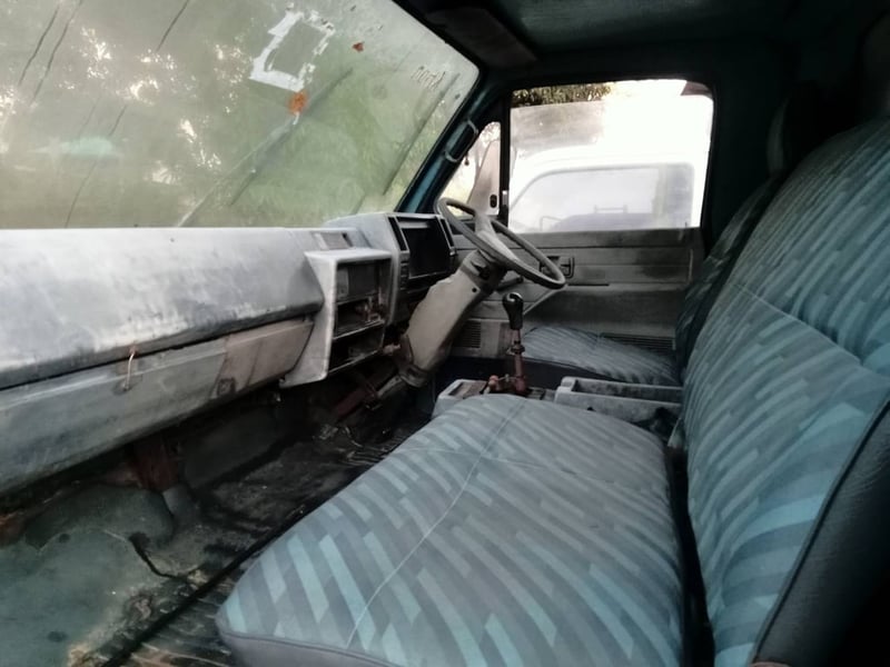 ขายรถบรรทุก 6 ล้อ isuzu NPR 115 แรงม้าเครื่องดีพวงมาลัยธรรมดาก็สีสวยเอกสารทะเบียนพร้อม ขายรถบรรทุก 6 ล้อ isuzu NPR 115 แรงม้าเครื่องดีพวงมาลัยธรรมดาก็สีสวยเอกสารทะเบียนพร้อม