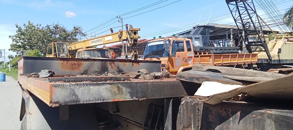 ราคา 139,000 บาทขายรถบรรทุก 6 ล้อmitsubishi เครื่อง 6d14 -160 แรงม้าแน่นมากๆปี 33มีช่องวางเครน เบรคธรรมดาพวงมาลัยพาวเวอร์รถมีทะเบียนพร้อมกันชนหน้ามี แบตเตอรี่ไม่มีให้ครับผมสนใจ091-146-4263