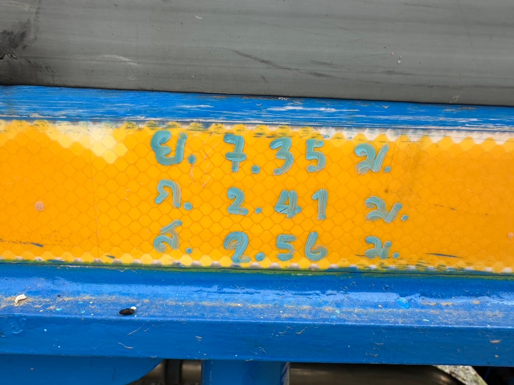 ราคา459000บาทขายรถบรรทุกหกล้อตู้ 10 บาน isuzu deca เครื่อง6HH1-200แรงม้าเครื่องแน่นมากๆรถปี 47 ยาว 7.35 เมตร กว้าง 2.41เมตร สูง 2.56 เมตร เอกสารทะเบียนพร้อมใช้สนใจ 091-146-4263 คุณเยี่ยม ราคา459000บาทขายรถบรรทุกหกล้อตู้ 10 บาน isuzu deca เครื่อง6HH1-200แรงม้าเครื่องแน่นมากๆรถปี 47 ยาว 7.35 เมตร กว้าง 2.41เมตร สูง 2.56 เมตร เอกสารทะเบียนพร้อมใช้สนใจ 091-146-4263 คุณเยี่ยม