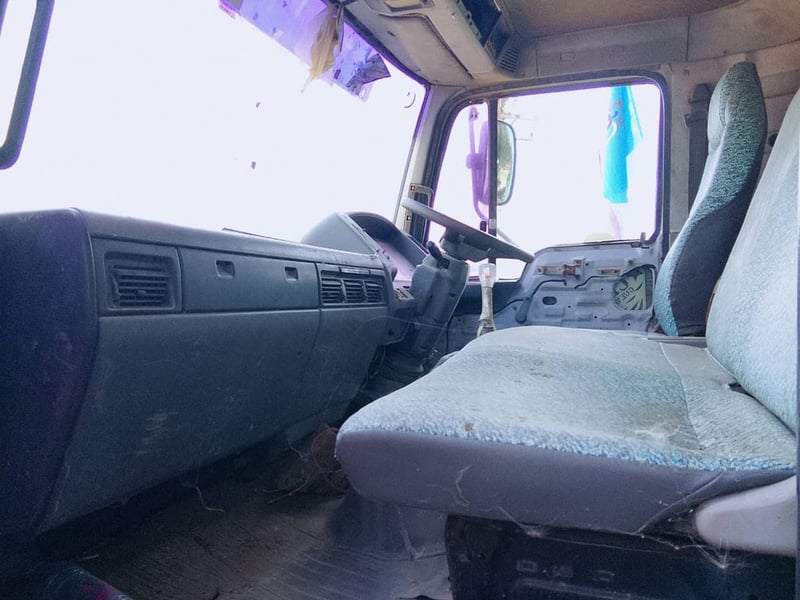 ราคา 329,000 บาทขายรถหกล้อดั้ม hino FC3Jเครื่อง jo7c -165 แรงม้าแน่นมากๆรถปี43พร้อมใช้งานจรีงเบรคทิฟฟี่พวงมาลัยเพาเวอร์เอกสารทะเบียนพร้อมสนใจติดต่อ 091-146-4263 คุณเยี่ยม