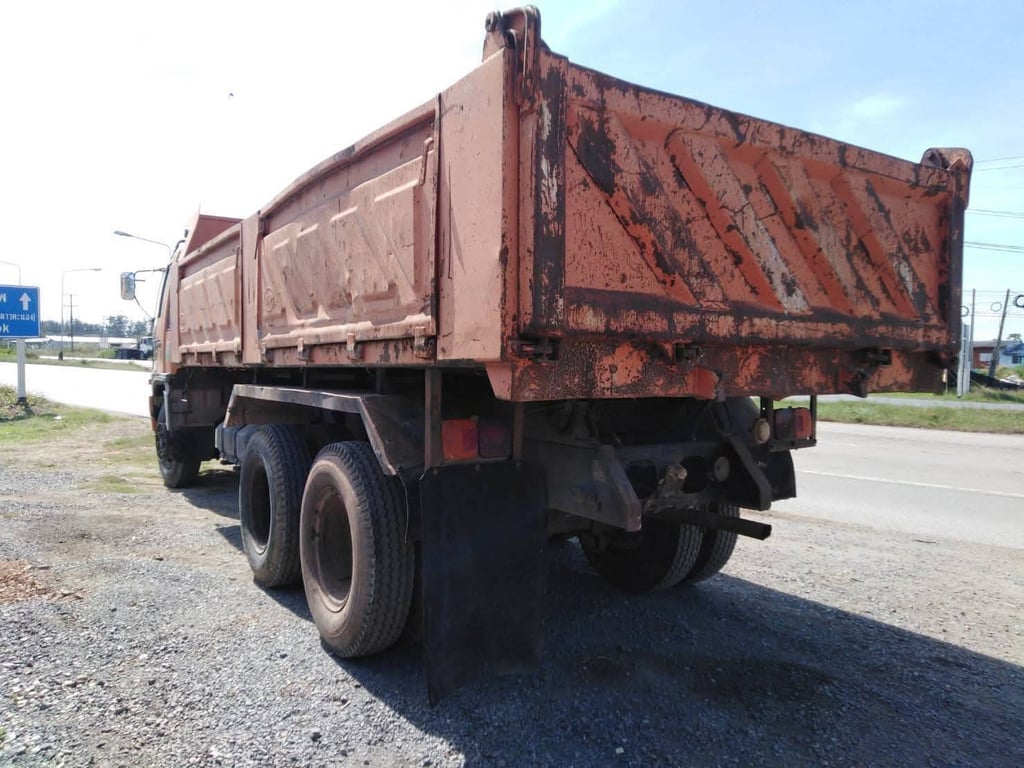 ราคา389000บาทขายรถบรรทุก10ล้อเพาเดียวดั้ม HINO FL3H เครื่อง HO7D -195 แรงม้าแน่นมากๆรถเดิมๆๆสวยๆๆรถปี 2540 ครับเอกสารทะเบียนพร้อมครับสนใจ091-146-4263 คุณเยี่ยม