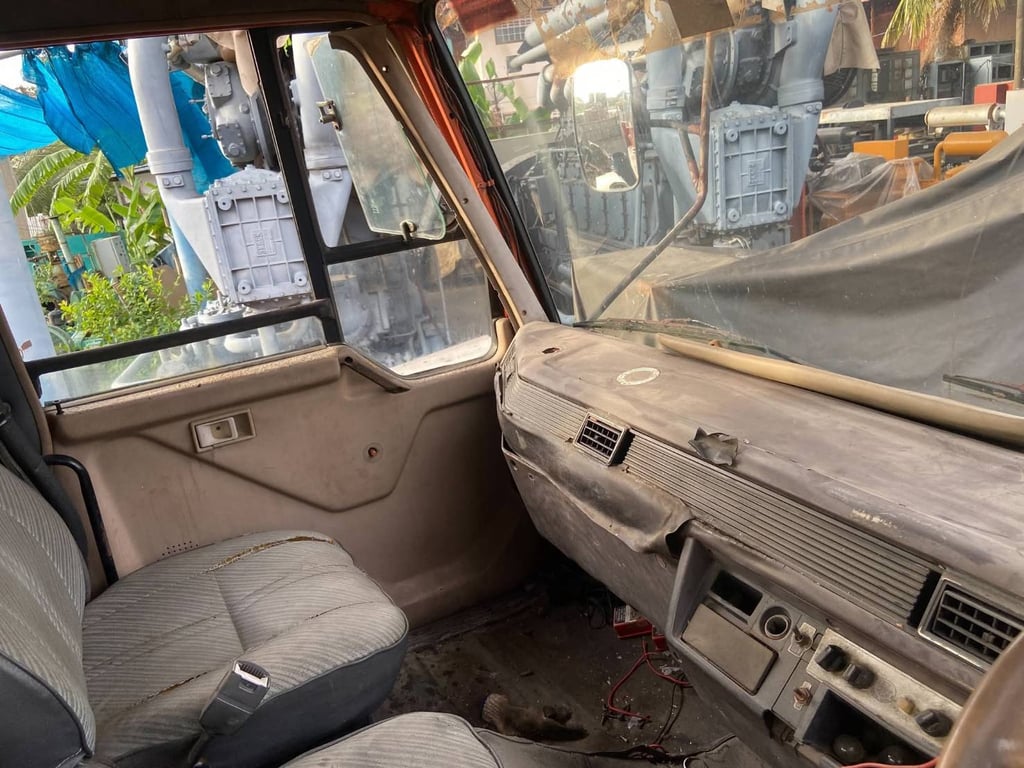 ราคา 139,000 บาทขายรถบรรทุก 6 ล้อmitsubishi เครื่อง 6d14 -160 แรงม้าแน่นมากๆปี 33มีช่องวางเครน เบรคธรรมดาพวงมาลัยพาวเวอร์รถมีทะเบียนพร้อมกันชนหน้ามี แบตเตอรี่ไม่มีให้ครับผมสนใจ091-146-4263