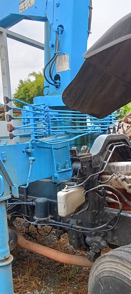 ราคา 569000 บาท ขายรถบรรทุก 6 ล้อ isuzu deca เครื่อง 200 แรงม้าติดเครน tronaldo3. 3 ตัน3ปลอก 2 ชักกระบะติดเครนแล้วยาว 6 เมตรทะเบียนม.79 พร้อมใช้งาน 091 1464263