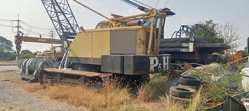 ขายรถเข็นตีนตะขาบ 25 ตันเครื่อง mitsubishi 6 BD 260 แรงม้ารถใช้งานได้ปกติเครื่องมีหลวมหน่อย