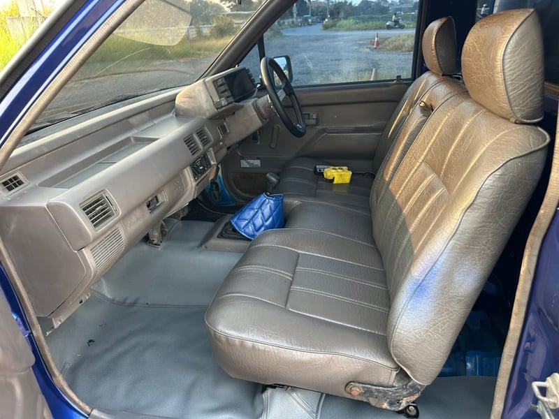 ราคา159000บาทขายรถกระบะดั้ม isuzuTFR มังกรทองเครื่อง 2500ซีซี ดีเซลปี 2533 ดั้มไฟฟ้ารถพร้อมใช้งานแอร์เย็นอย่างสวยสนใจติดต่อคุณเยี่ยม 091-146-4263 ด่วน