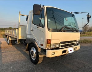  ราคา 199,000 บาทขายรถบรรทุก 6 ล้อมิตซูเครื่อง6D14 -165 แรงม้ารถปี 37 พวงมาลัยพาวเวอร์เบรคทิฟฟี่ กะบะช่องเครน  ยาว 6.40ม. กว้าง 2.42ม. เอกสารทะเบียนพร้อมสนใจ 091-146-4263