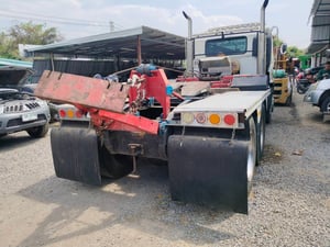 ราคา 589,000 บาทขายรถยกสิบล้อคัสซี 3M เครื่อง jo 7 e 210 แรงม้าคอมมอนเรลรถปี 38ทุกอย่างลงเล่มหมดแล้วรถเฉพาะกิจช่วงล่าง 2 เพลายางใหม่ 10 เส้นวินใช้น้ำมันรีโมทเอกสารทะเบียนพร้อมสนใจติดต่อ xxx-xxx-xx63