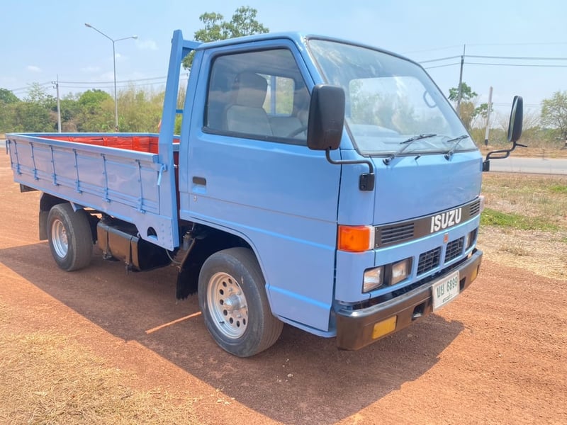 ขายรถบรรทุก 4 ล้อ isuzu nkr เครื่อง 100 แรงรถปี 43 เอกสารเป็นพร้อม