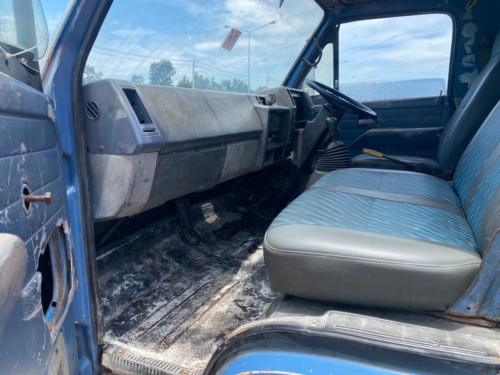 ราคา 29,0000 บาทรถบรรทุกติดเครน NPR 57L วางเครื่อง 4HL-150แรงม้าเครน2.5 ตันท้องวี 3 ปลอก 2 ชักพวงมาลัยพาวเวอร์กระบะปูพื้นเหล็กยาว 4.30 เมตรช่วงล่างใหญ่คัสซีสวยเอกสารทะเบียนพร้อมม.79แล้วสนใจ 091-146-4263 คุณเยี่ยมด่วน