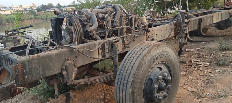 ขายรถisuzu โรโบคอปFTR 34Qเครื่อง6HK1- 240แรงม้ารถปี 55 ไม่มีหม้อน้ำกล่องไฟมีให้ เดิมเป็นรถบรรทุกของเหลวเฉพาะกิจถังน้ำมันมีให้ทะเบียนแจ้งมา 79 สนใจติดต่อ 091-146-4263 ขายตามสภาพนี้ราคา199000บาท