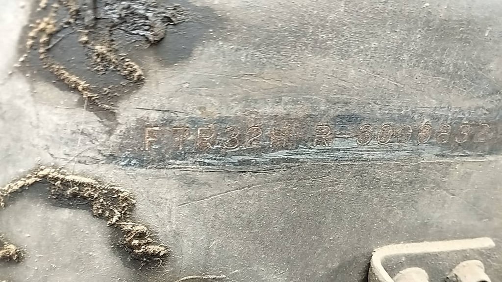 ราคา349000บาทรถเดิมๆวิ่งแค่30037โลครับรถบรรทุก6ล้ออีซูFTR32-เครื่อง 195 แรงม้า รถปี2538กระบะยาว 5.50เมตร เอกสารทะเบียนพร้อม091-146-4263 คุณเยี่ยม