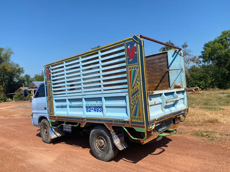 ขายรถบรรทุก 4 ล้อดั้ม isuzu tl เครื่อง 85 แรงม้ารถปี 46 พวงมาลัยธรรมดาหัวยกไม่ได้ไม่มีแอร์กระบะยาว 3 เมตรยี่กว้าง 1.80 เมตรเอกสารทะเบียนพร้อม