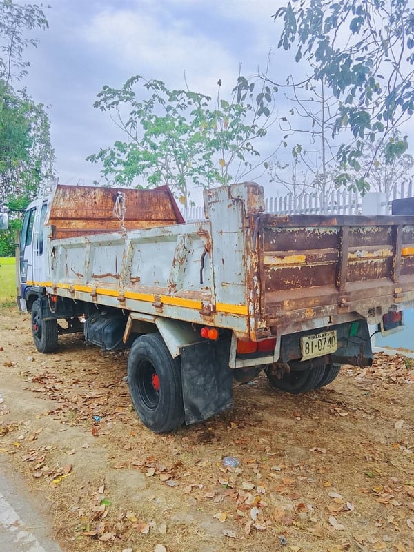 ราคา 329,000 บาทขายรถหกล้อดั้ม hino FC3Jเครื่อง jo7c -165 แรงม้าแน่นมากๆรถปี43พร้อมใช้งานจรีงเบรคทิฟฟี่พวงมาลัยเพาเวอร์เอกสารทะเบียนพร้อมสนใจติดต่อ 091-146-4263 คุณเยี่ยม