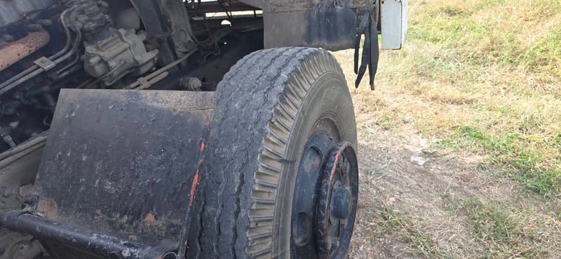 159000-บาทขายรถบรรทุกสิบล้อ hino KT 925 เครื่อง ho7c 180 แรงม้ารถพร้อมใช้งานเอกสารทะเบียนพร้อมแจ้งมอ 89 ไว้สนใจติดต่อ 091-146-4263 คุณเยี่ยม