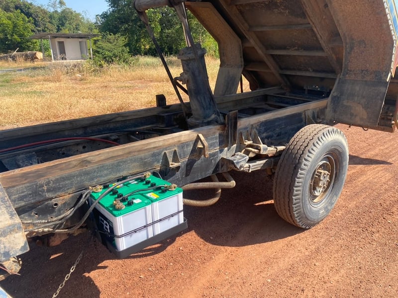 ขายรถบรรทุก 4 ล้อดั้ม isuzu tl เครื่อง 85 แรงม้ารถปี 46 พวงมาลัยธรรมดาหัวยกไม่ได้ไม่มีแอร์กระบะยาว 3 เมตรยี่กว้าง 1.80 เมตรเอกสารทะเบียนพร้อม