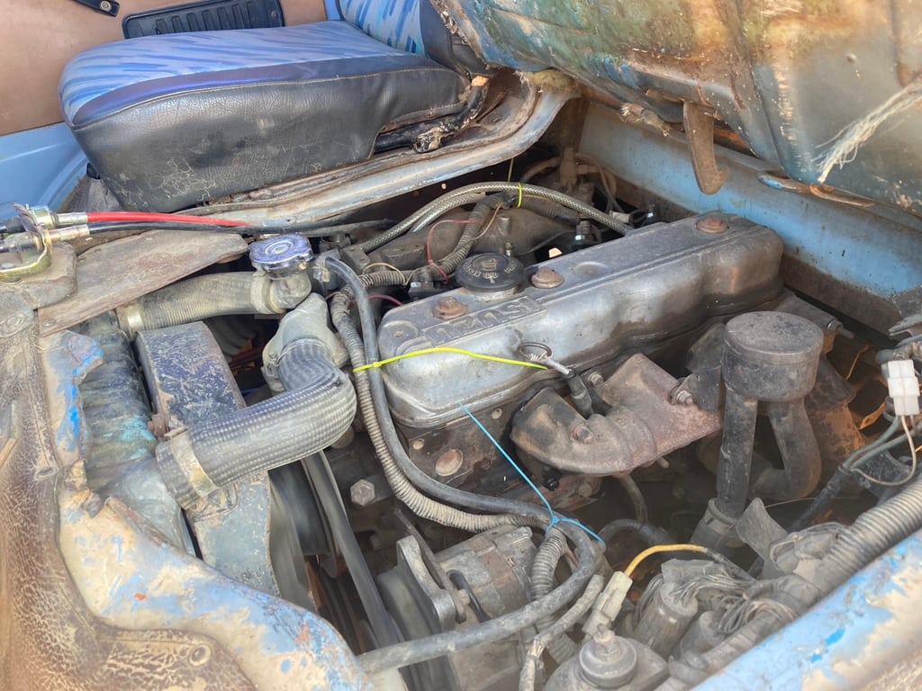 ขายรถบรรทุก 4 ล้อดั้ม isuzu tl เครื่อง 85 แรงม้ารถปี 46 พวงมาลัยธรรมดาหัวยกไม่ได้ไม่มีแอร์กระบะยาว 3 เมตรยี่กว้าง 1.80 เมตรเอกสารทะเบียนพร้อม