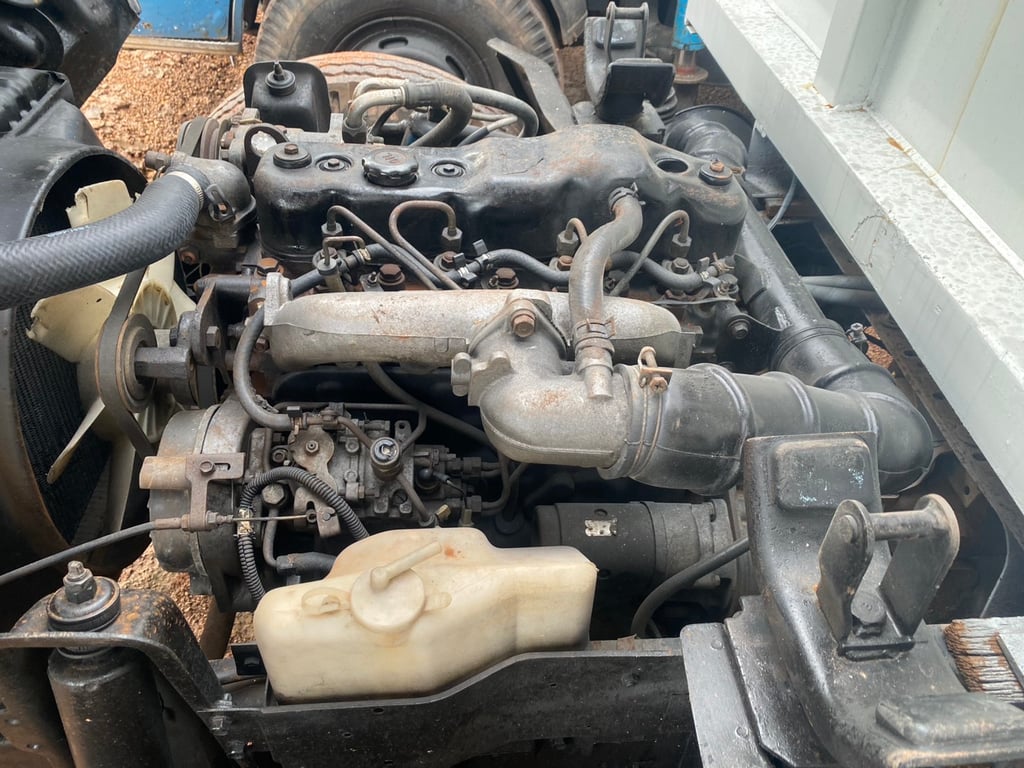 ราคา129000บาทรถบรรทุก 4 ล้อเล็กNKR55 EU1เครื่อง 4JB1-88เเรงม้ารถปี 41 มีแอร์เอกสารทะเบียนพร้อมกระบะเหล็กยาว 3 เมตรสนใจ 091-146-4263 คุณเยี่ยม