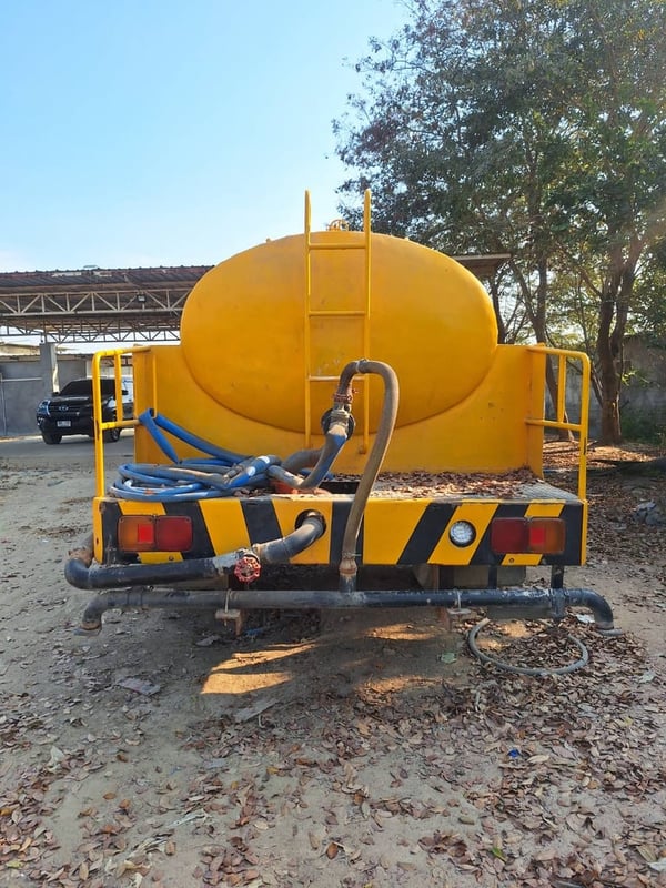 ราคา 25 9,000 บาทขายรถบรรทุกน้ำ hino FE เครื่อง WO6E-165แรงม้าแน่นมากๆพร้อมถังน้ำ 6,000 ลิตรระบบดูดระบบปล่อยน้ำปั๊มรถพร้อมใช้งานไม่มีทะเบียนครับผม