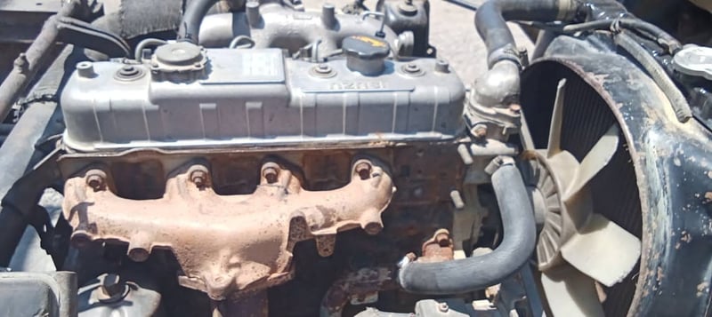 ราคา189000บาทขายรถบรรทุกหกล้อดั้ม isuzu nkr 55 EU รถห้างเครื่องดีดั้มยิงหลัง 3 คิวกระบะยาว 2.80 .เมตรกว้าง1.90เมตร ทะเบียนม 79 รถพร้อมใช้งานสนใจ 091-146-4263 คุณเยี่ยม