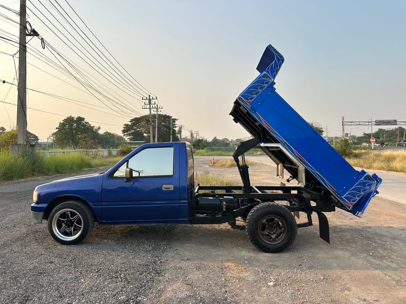 ราคา159000บาทขายรถกระบะดั้ม isuzuTFR มังกรทองเครื่อง 2500ซีซี ดีเซลปี 2533 ดั้มไฟฟ้ารถพร้อมใช้งานแอร์เย็นอย่างสวยสนใจติดต่อคุณเยี่ยม 091-146-4263 ด่วน