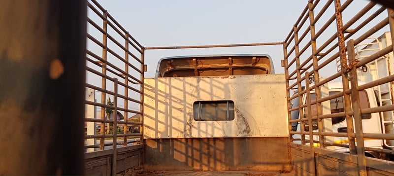 ราคา179000บาทขายรถทุก 6 ล้อ isuzu nkr 115 แรงม้าปี 32 เอกสารทะเบียนพร้อมรถพร้อมใช้งานสนใจ 091-146-4263 คุณเยี่ยม