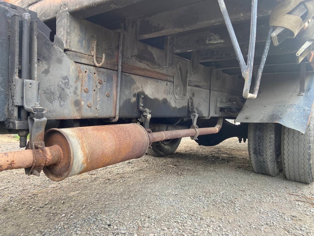 ราคา159000บาทขายรถบรรทุก 6 ล้อ isuzu FTR 11 hy เครื่อง 6 BD 1 -165 แรงม้าแน่นมากๆเอกสารทะเบียนพร้อมรถใช้งานน้อย