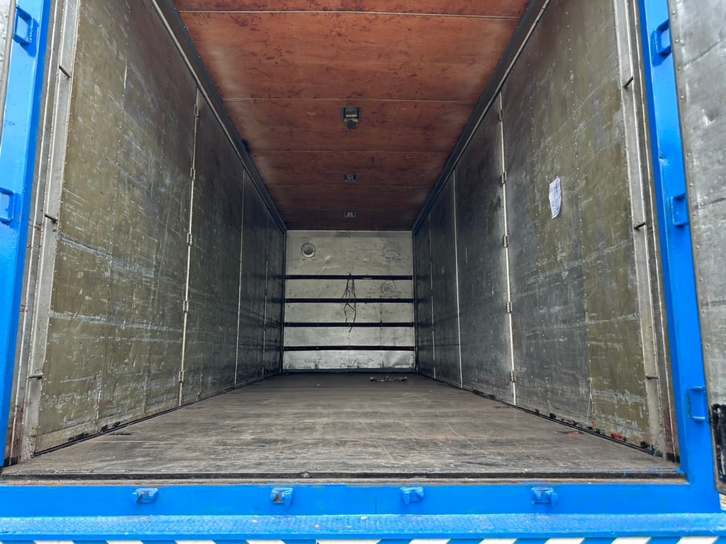 ราคา459000บาทขายรถบรรทุกหกล้อตู้ 10 บาน isuzu deca เครื่อง6HH1-200แรงม้าเครื่องแน่นมากๆรถปี 47 ยาว 7.35 เมตร กว้าง 2.41เมตร สูง 2.56 เมตร เอกสารทะเบียนพร้อมใช้สนใจ 091-146-4263 คุณเยี่ยม ราคา459000บาทขายรถบรรทุกหกล้อตู้ 10 บาน isuzu deca เครื่อง6HH1-200แรงม้าเครื่องแน่นมากๆรถปี 47 ยาว 7.35 เมตร กว้าง 2.41เมตร สูง 2.56 เมตร เอกสารทะเบียนพร้อมใช้สนใจ 091-146-4263 คุณเยี่ยม